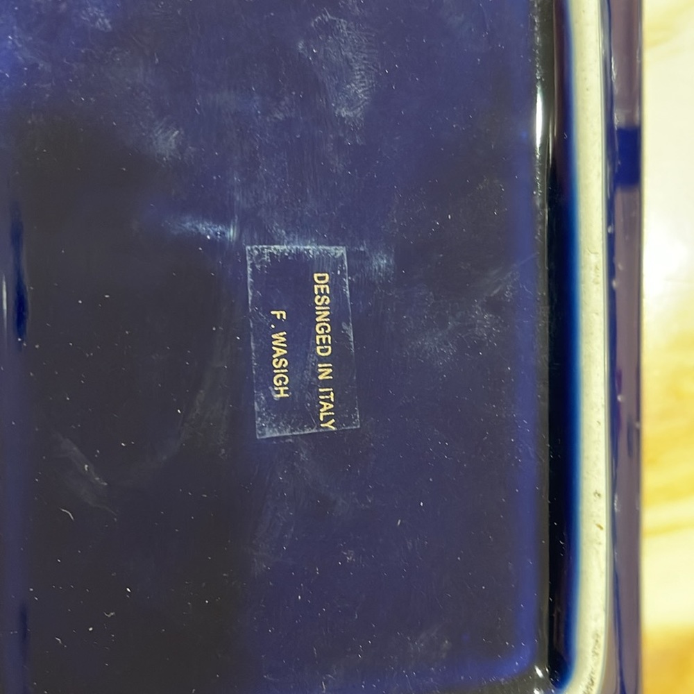 Ashtrays . Designed in Italy . Gorgeous blue with gold. Priced each . - Picture 4 of 4